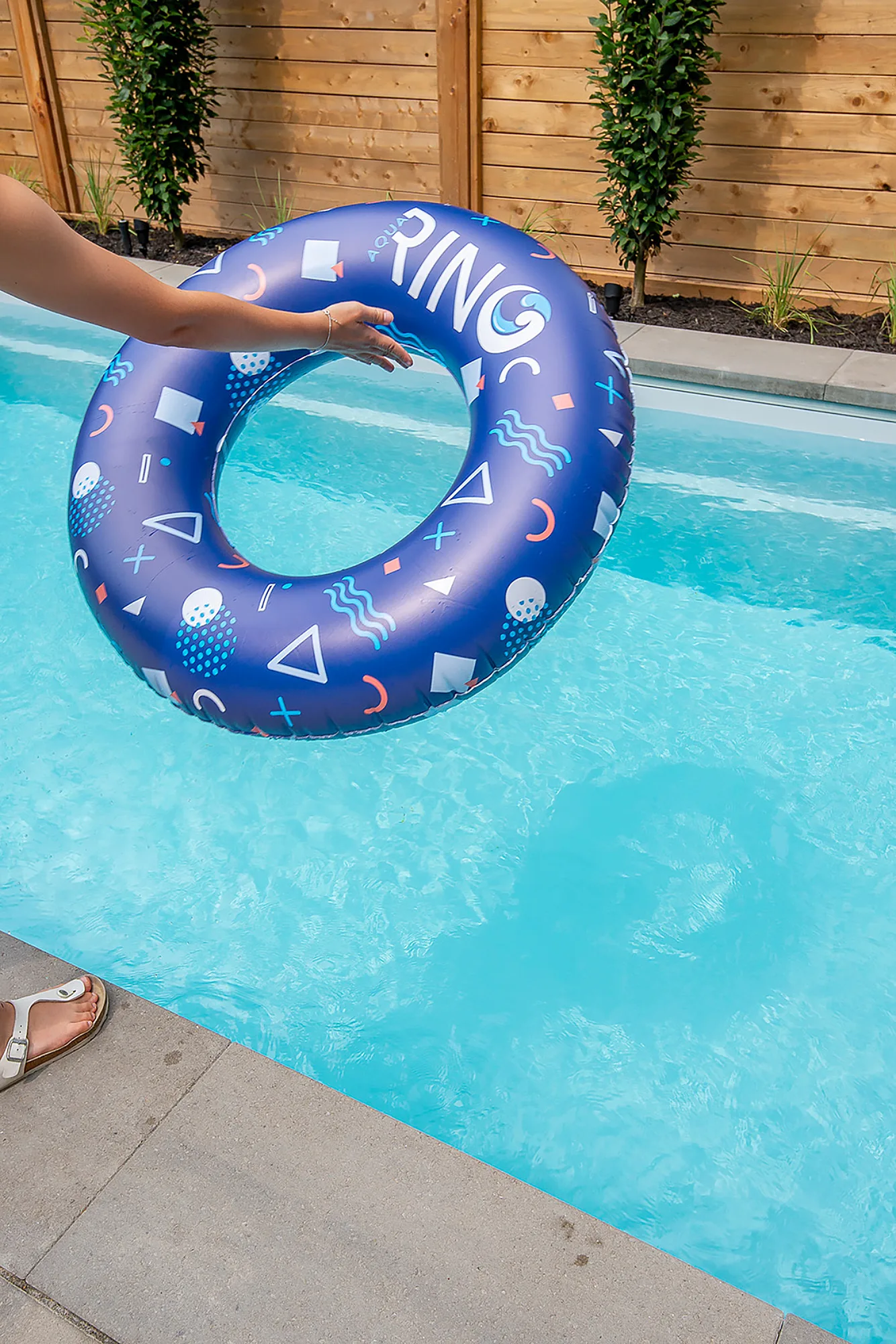 AQUARINO_POOL_FLOATS
