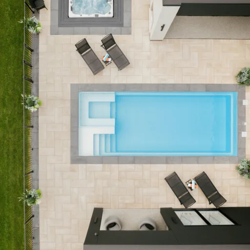 Trouvez lemplacement ideal pour votre piscine tips on finding the ideal placement for your inground pool scaled